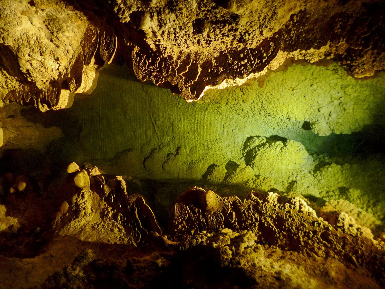 Green water in the Carlsbad Caverns